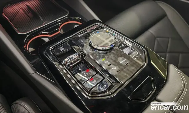 BMW 5 серия 2025 2.0 автомат (гидро), миниатюра 7 BMW 5 серия 2025 2.0 автомат (гидро), миниатюра 7