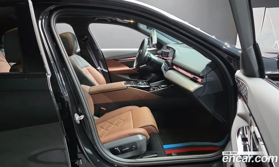 BMW 5 серия 2025 2.0 автомат (гидро), фото 17 BMW 5 серия 2025 2.0 автомат (гидро), фото 17