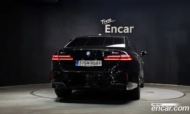 BMW 5 серия 2025 2.0 автомат (гидро), миниатюра 4 BMW 5 серия 2025 2.0 автомат (гидро), миниатюра 4