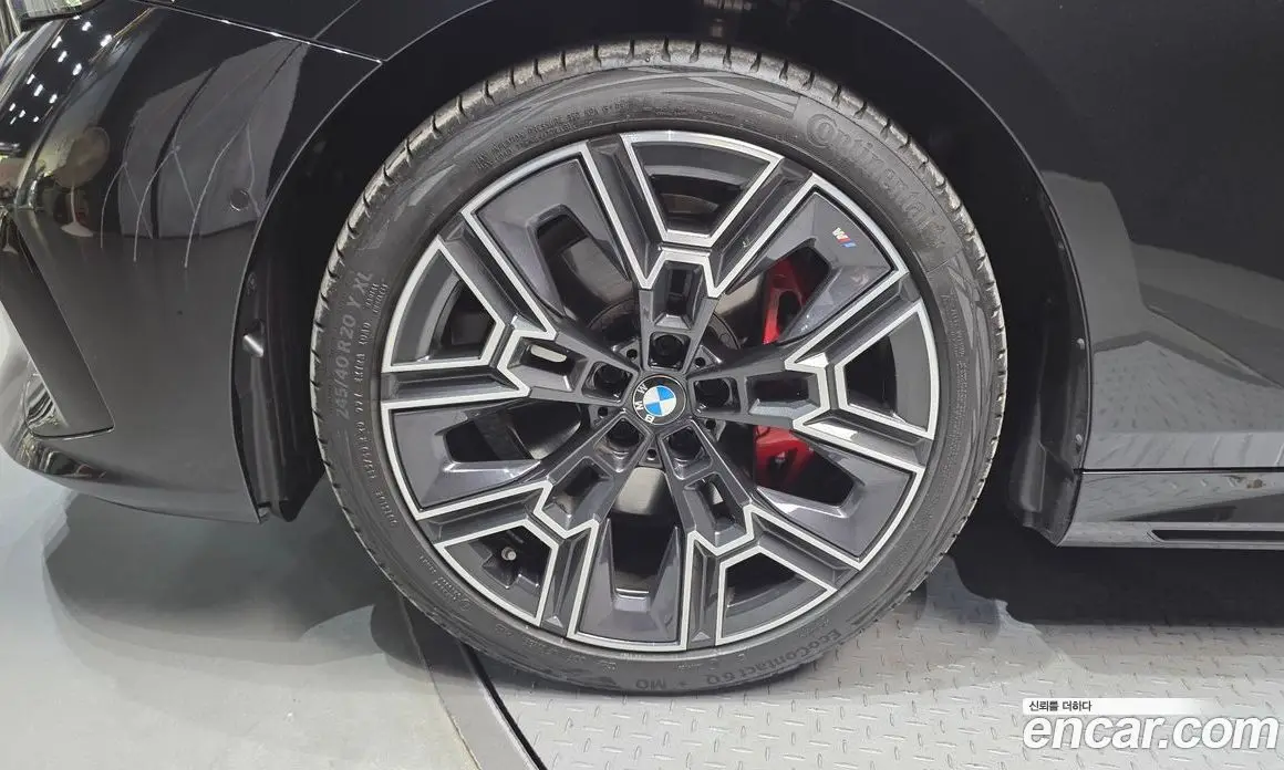 BMW 5 серия 2025 2.0 автомат (гидро), фото 5 BMW 5 серия 2025 2.0 автомат (гидро), фото 5