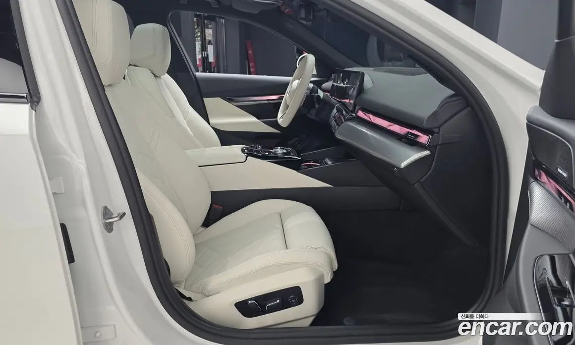 BMW 5 серия 2025 2.0 автомат (гидро), фото 11 BMW 5 серия 2025 2.0 автомат (гидро), фото 11