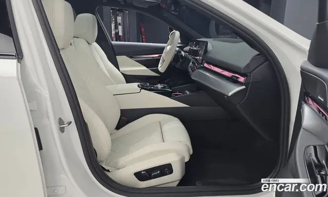 BMW 5 серия 2025 2.0 автомат (гидро), миниатюра 11 BMW 5 серия 2025 2.0 автомат (гидро), миниатюра 11