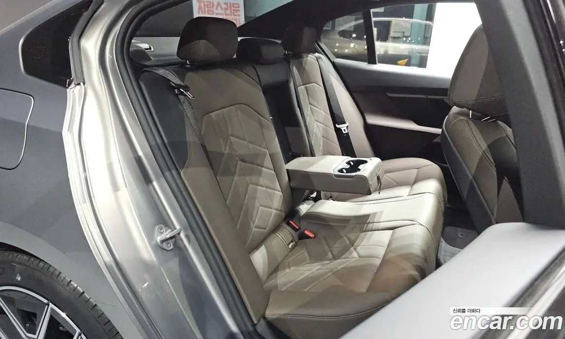 BMW 5 серия 2025 2.0 автомат (гидро), фото 17 BMW 5 серия 2025 2.0 автомат (гидро), фото 17