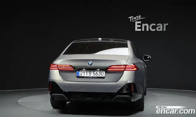 BMW 5 серия 2025 2.0 автомат (гидро), миниатюра 4 BMW 5 серия 2025 2.0 автомат (гидро), миниатюра 4