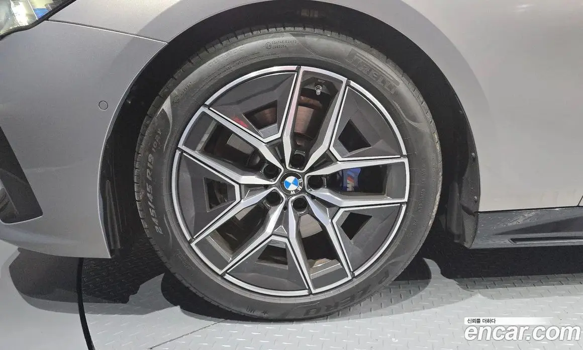 BMW 5 серия 2025 2.0 автомат (гидро), фото 5 BMW 5 серия 2025 2.0 автомат (гидро), фото 5