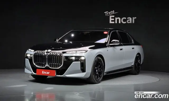 BMW 7 серия, 2025, 15 744 км