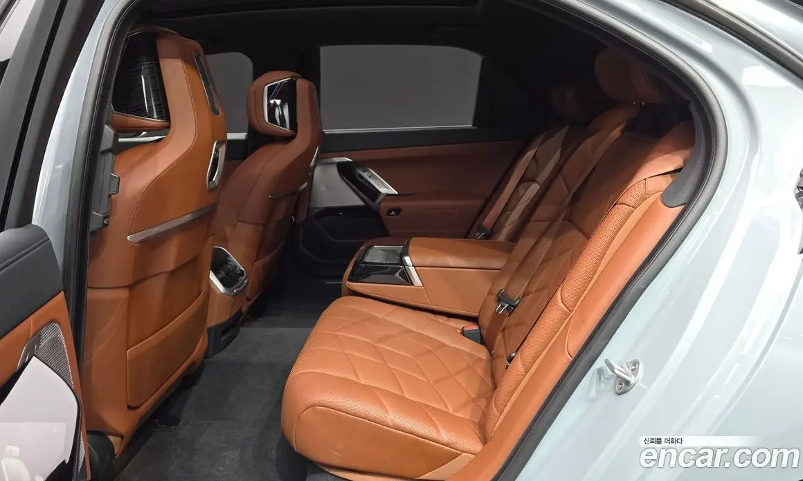 BMW 7 серия 2025 3.0 автомат (гидро), фото 12