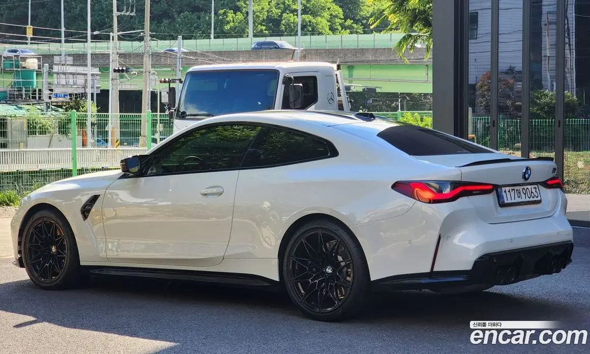 BMW M4 2023 3.0 автомат (гидро), фото 5 BMW M4 2023 3.0 автомат (гидро), фото 5
