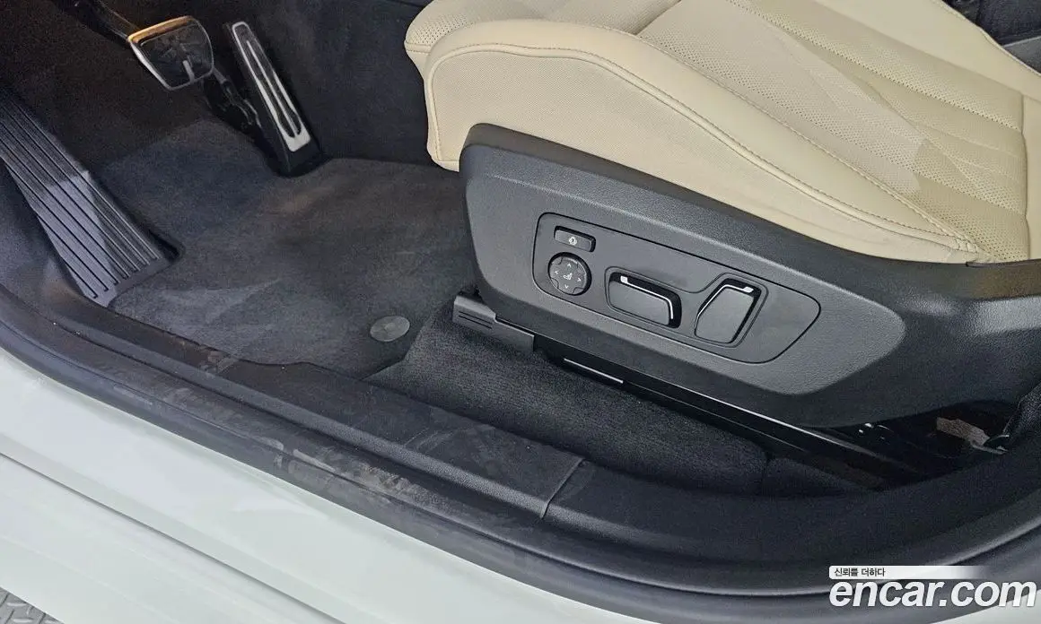 BMW X3 2025 2.0 автомат (гидро), фото 30 BMW X3 2025 2.0 автомат (гидро), фото 30