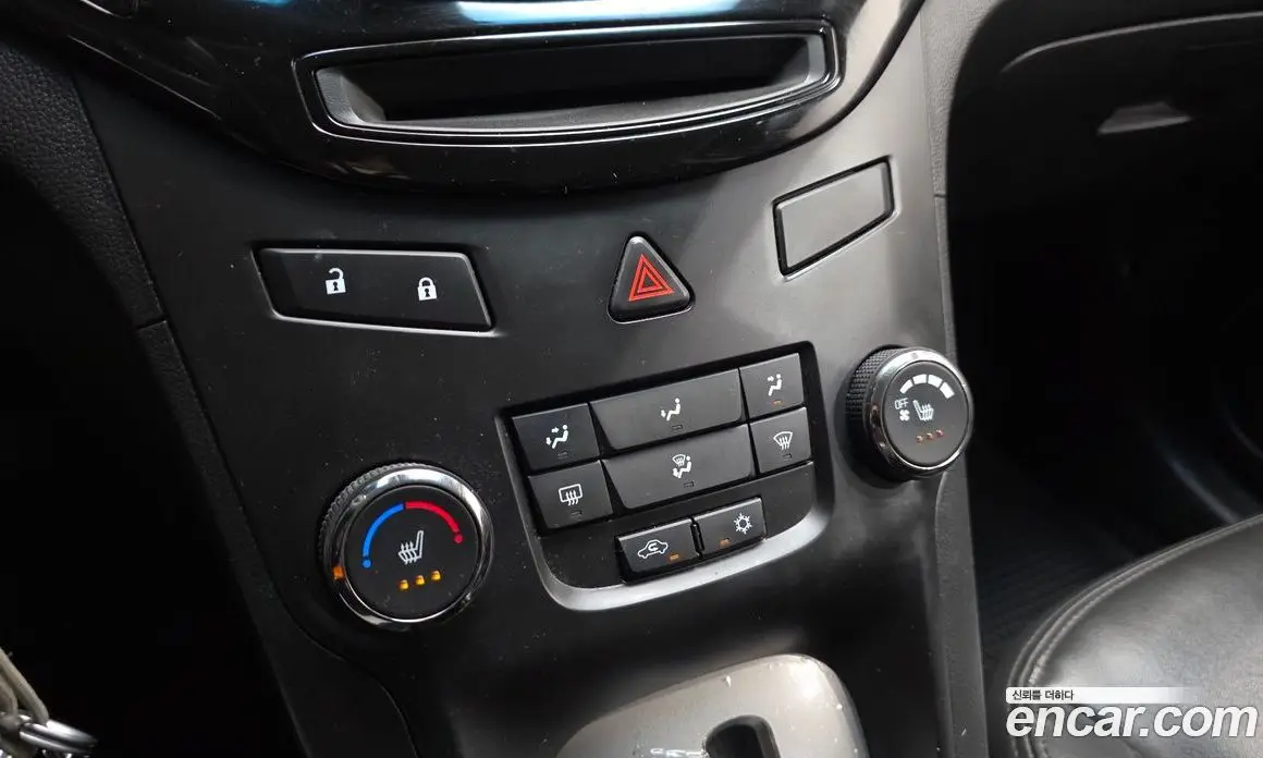 Chevrolet Orlando 2011 2.0 автомат (гидро), фото 17