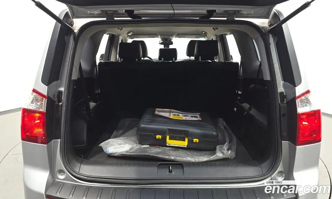 Chevrolet Orlando 2011 2.0 автомат (гидро), фото 20