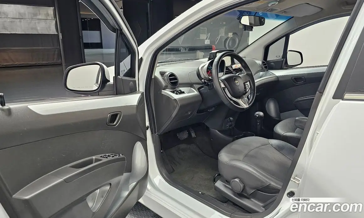 Chevrolet Spark 2014 1.0 автомат (гидро), фото 12 Chevrolet Spark 2014 1.0 автомат (гидро), фото 12