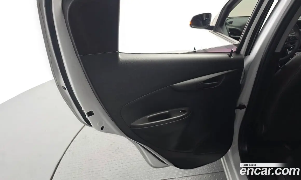 Chevrolet Spark 2017 1.0 автомат (гидро), фото 15 Chevrolet Spark 2017 1.0 автомат (гидро), фото 15