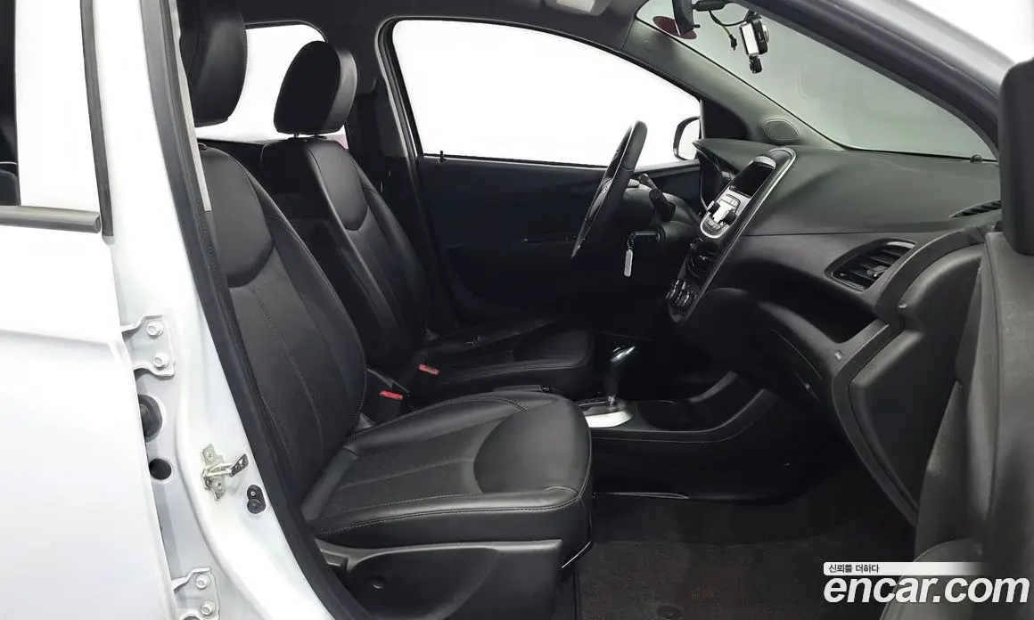 Chevrolet Spark 2017 1.0 автомат (гидро), фото 16 Chevrolet Spark 2017 1.0 автомат (гидро), фото 16