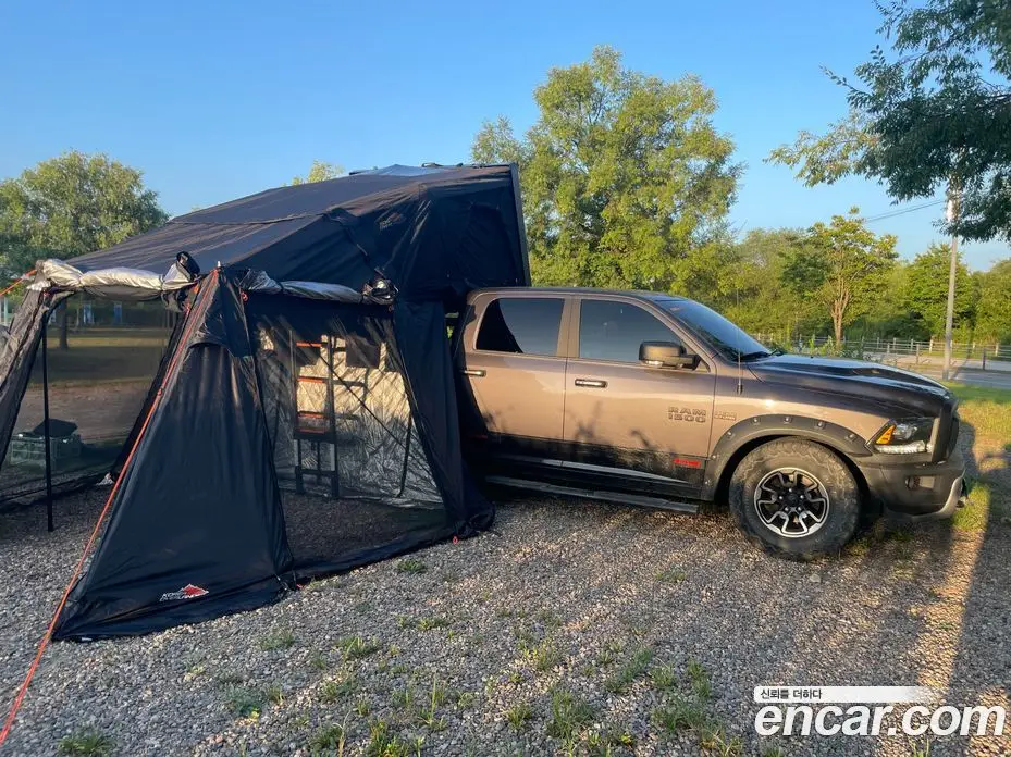 Dodge Ram Pick Up 2017 5.7 автомат (гидро), фото 12 Dodge Ram Pick Up 2017 5.7 автомат (гидро), фото 12