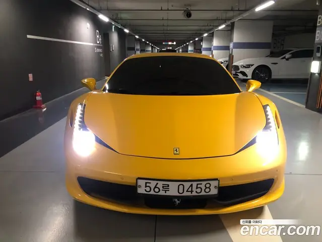 Ferrari 458, 2012, 61 000 км