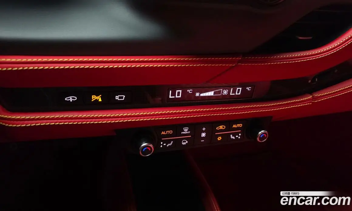 Ferrari F8 2022 3.9 автомат (гидро), фото 17