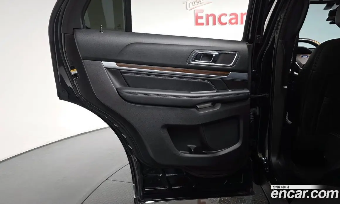 Ford Explorer 2017 2.3 автомат (гидро), фото 15