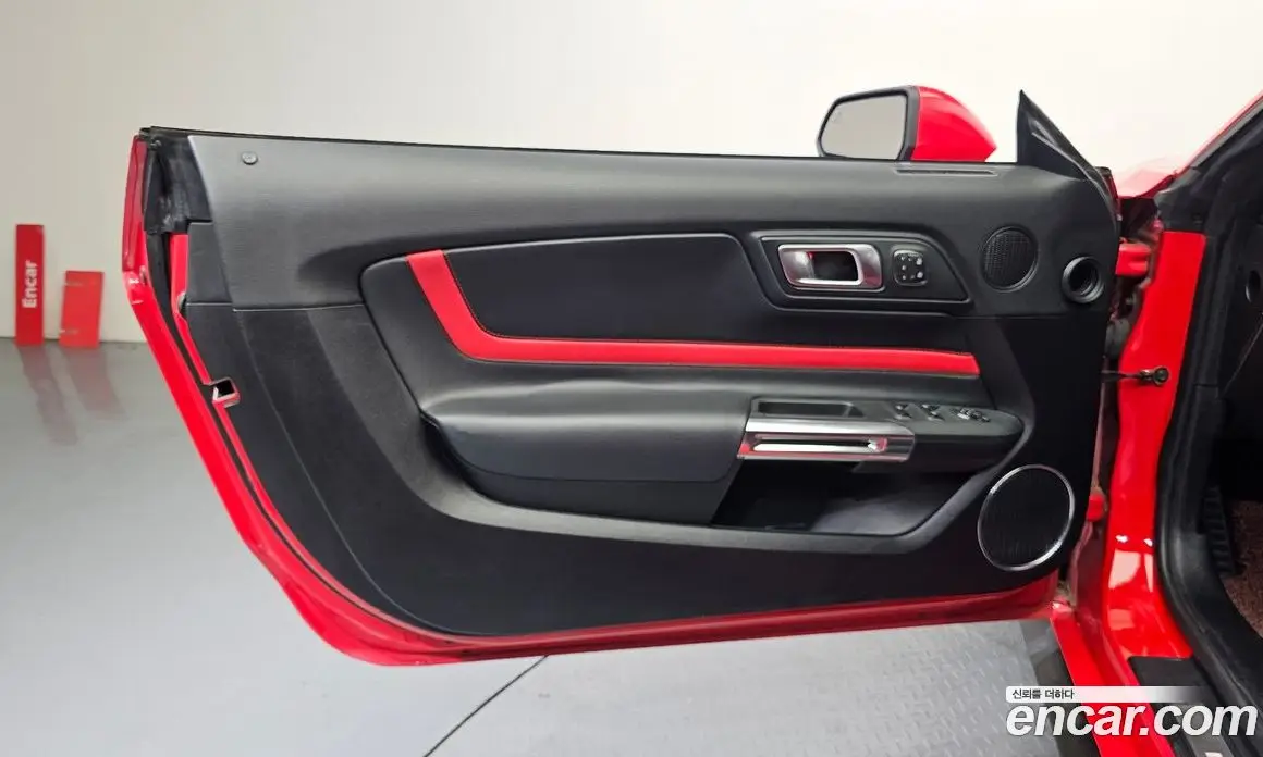 Ford Mustang 2019 2.3 автомат (гидро), фото 14 Ford Mustang 2019 2.3 автомат (гидро), фото 14