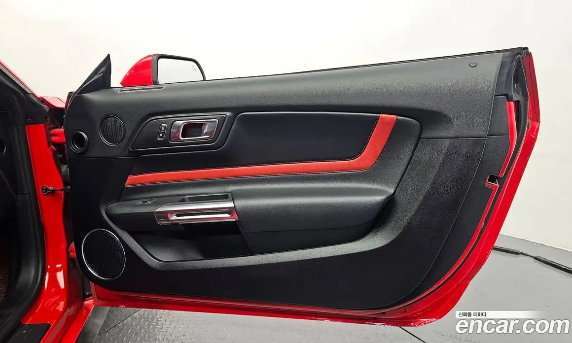 Ford Mustang 2019 2.3 автомат (гидро), фото 15 Ford Mustang 2019 2.3 автомат (гидро), фото 15