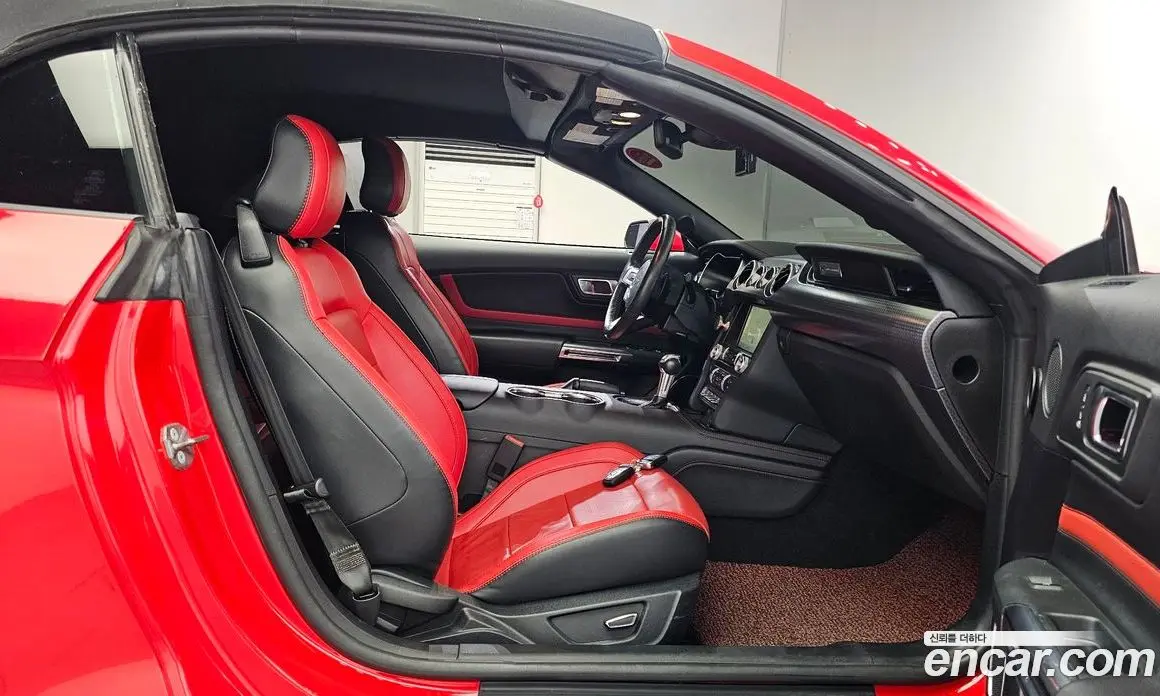 Ford Mustang 2019 2.3 автомат (гидро), фото 16 Ford Mustang 2019 2.3 автомат (гидро), фото 16