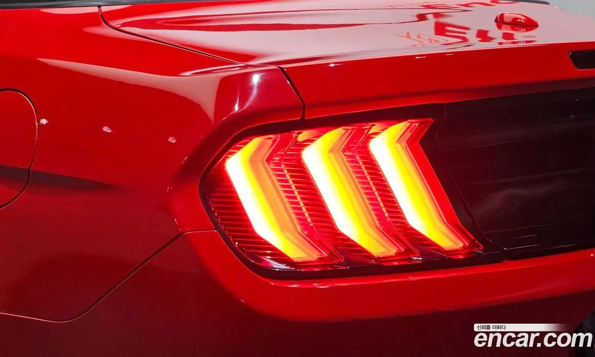 Ford Mustang 2019 2.3 автомат (гидро), фото 9 Ford Mustang 2019 2.3 автомат (гидро), фото 9