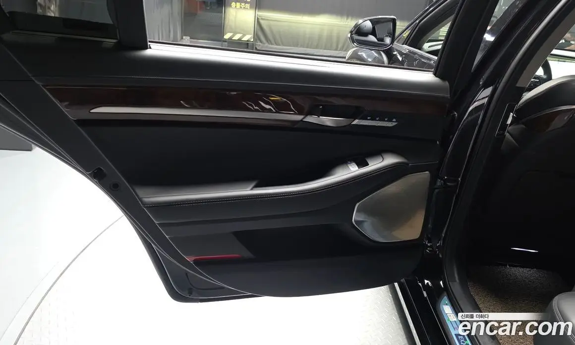 Genesis EQ900 2016 5.0 автомат (гидро), фото 15 Genesis EQ900 2016 5.0 автомат (гидро), фото 15