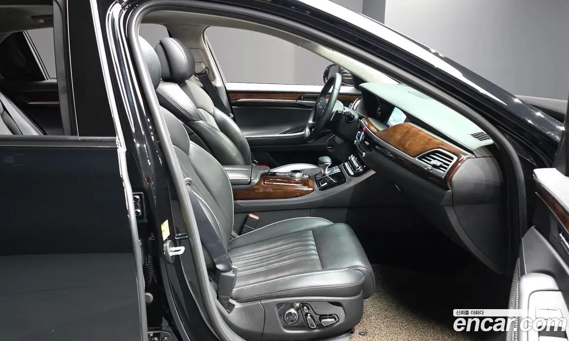 Genesis EQ900 2016 5.0 автомат (гидро), фото 16 Genesis EQ900 2016 5.0 автомат (гидро), фото 16