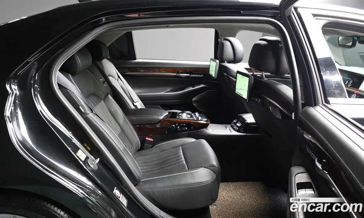 Genesis EQ900 2016 5.0 автомат (гидро), фото 18 Genesis EQ900 2016 5.0 автомат (гидро), фото 18