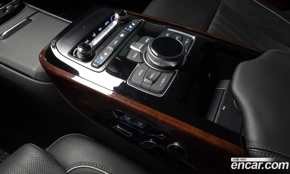 Genesis EQ900 2016 5.0 автомат (гидро), фото 24 Genesis EQ900 2016 5.0 автомат (гидро), фото 24