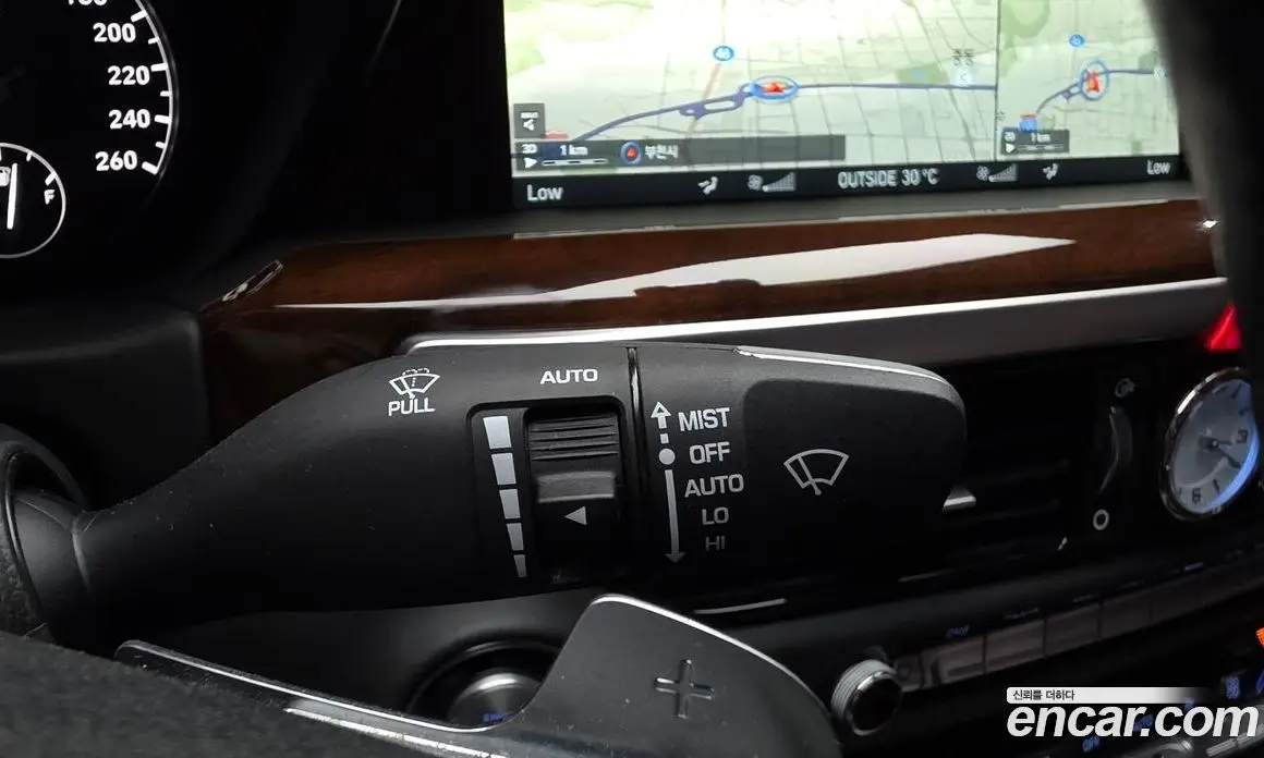 Genesis EQ900 2016 5.0 автомат (гидро), фото 30 Genesis EQ900 2016 5.0 автомат (гидро), фото 30