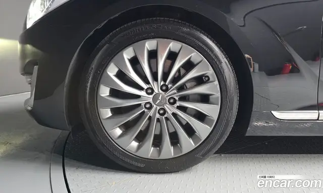 Genesis EQ900 2016 5.0 автомат (гидро), миниатюра 5 Genesis EQ900 2016 5.0 автомат (гидро), миниатюра 5
