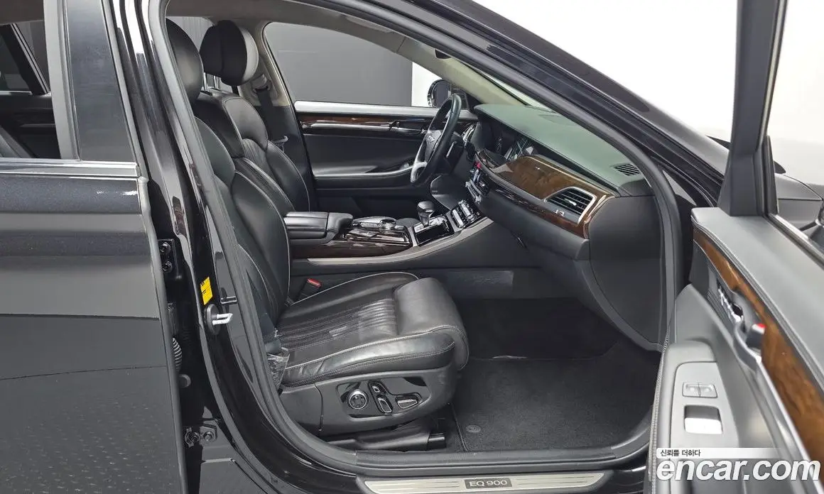 Genesis EQ900 2017 3.3 автомат (гидро), фото 12 Genesis EQ900 2017 3.3 автомат (гидро), фото 12