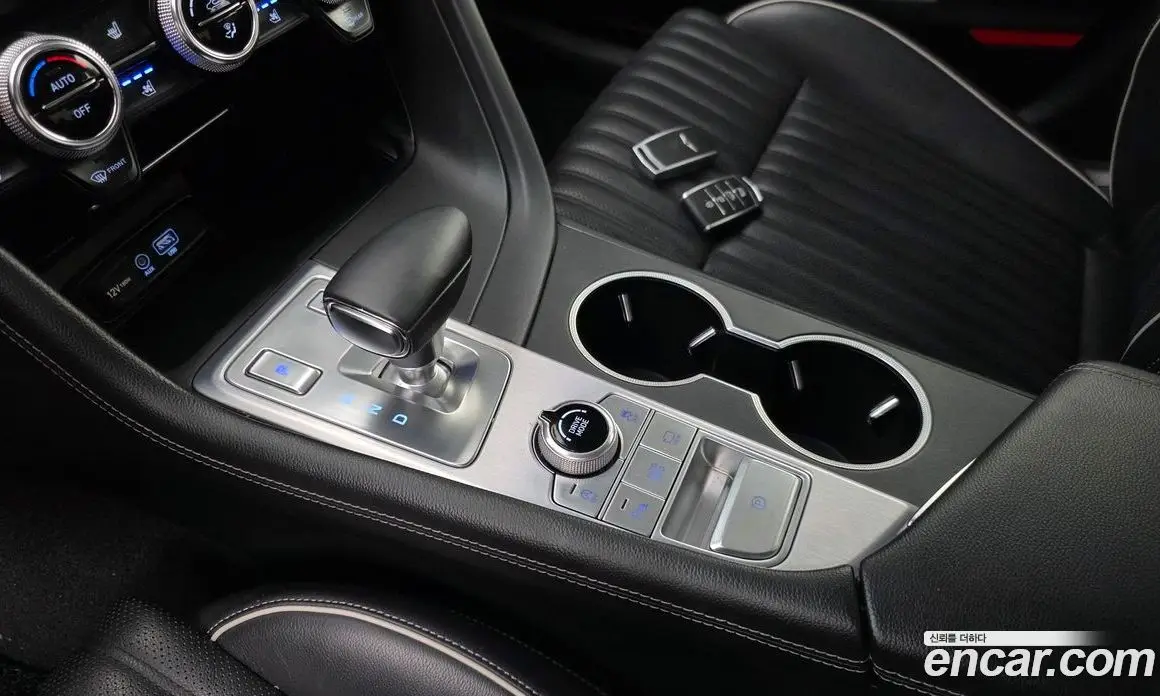 Genesis G70 2020 2.0 автомат (гидро), фото 12 Genesis G70 2020 2.0 автомат (гидро), фото 12
