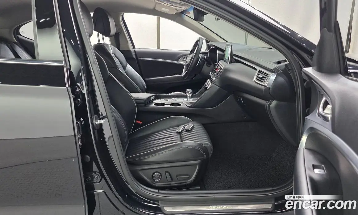 Genesis G70 2020 2.0 автомат (гидро), фото 16 Genesis G70 2020 2.0 автомат (гидро), фото 16