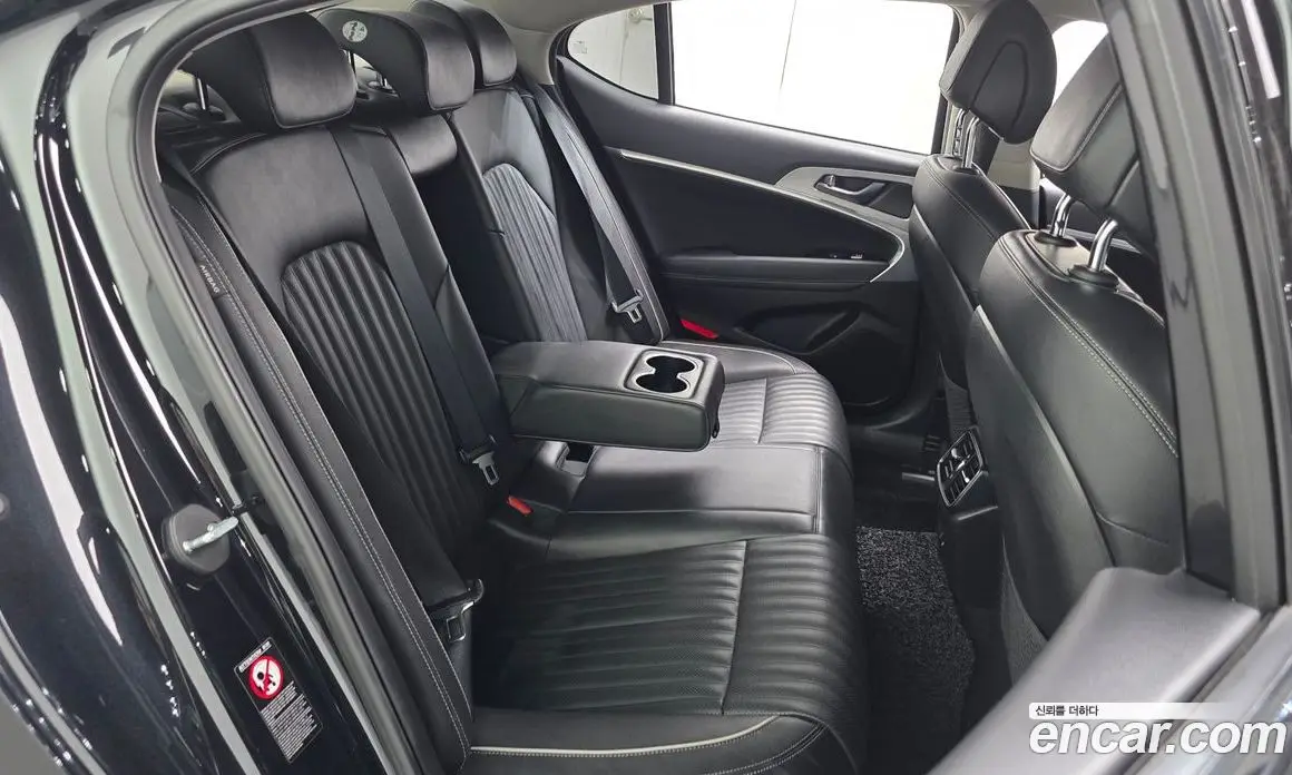 Genesis G70 2020 2.0 автомат (гидро), фото 17 Genesis G70 2020 2.0 автомат (гидро), фото 17