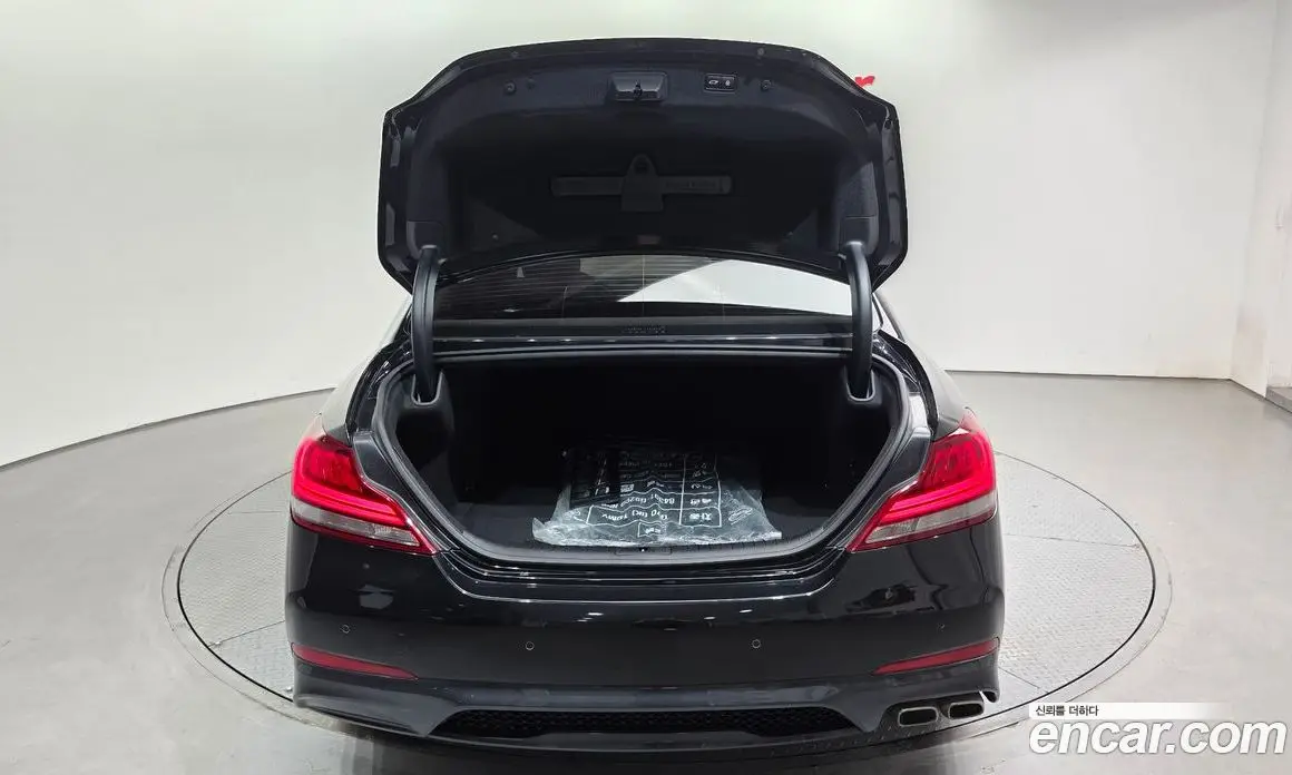 Genesis G70 2020 2.0 автомат (гидро), фото 32 Genesis G70 2020 2.0 автомат (гидро), фото 32