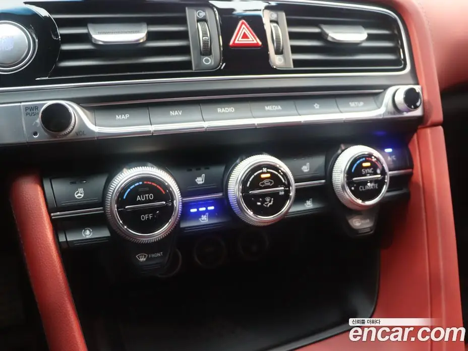 Genesis G70 2022 2.0 автомат (гидро), фото 17