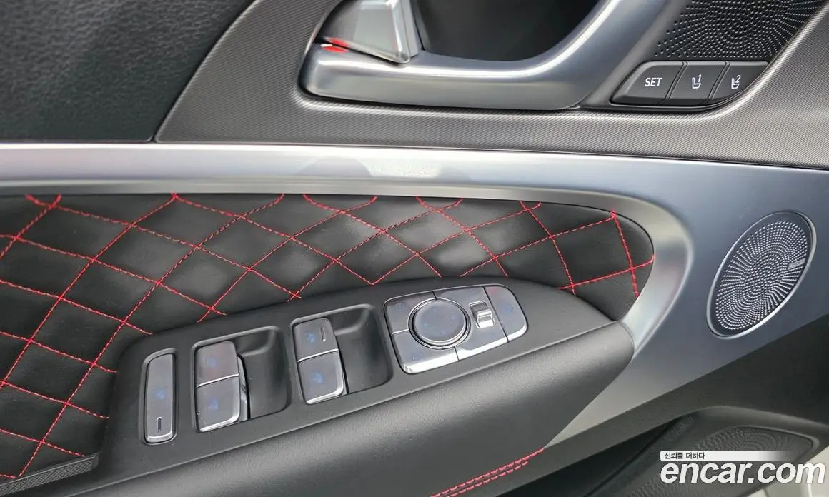 Genesis G70 2023 3.3 автомат (гидро), фото 20
