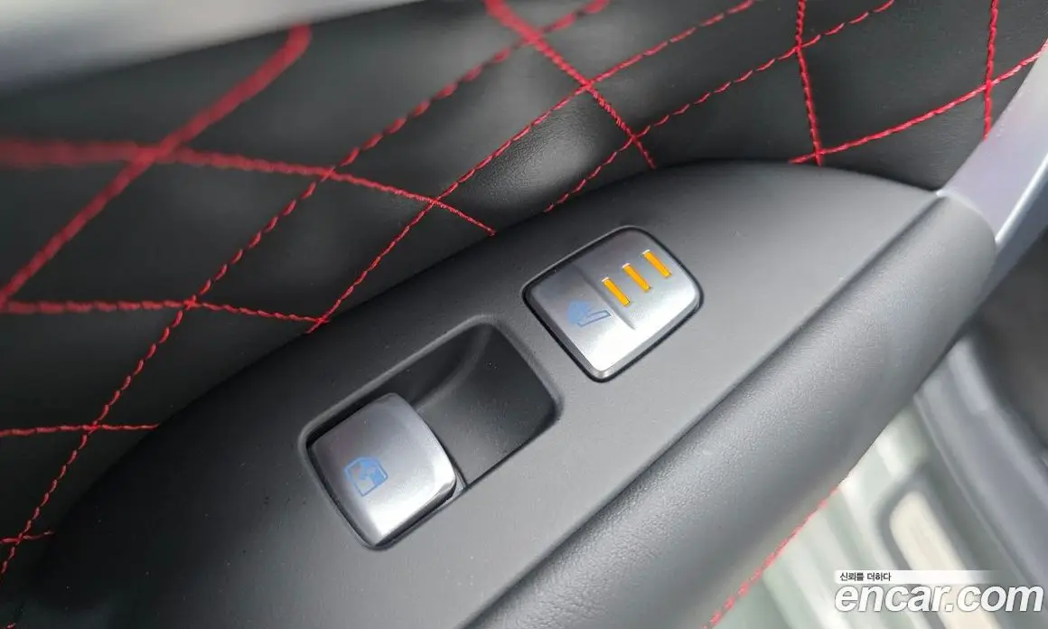 Genesis G70 2023 3.3 автомат (гидро), фото 31