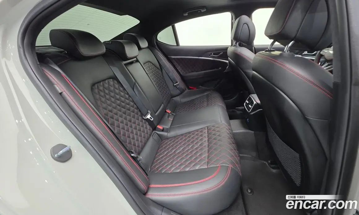 Genesis G70 2023 3.3 автомат (гидро), фото 33