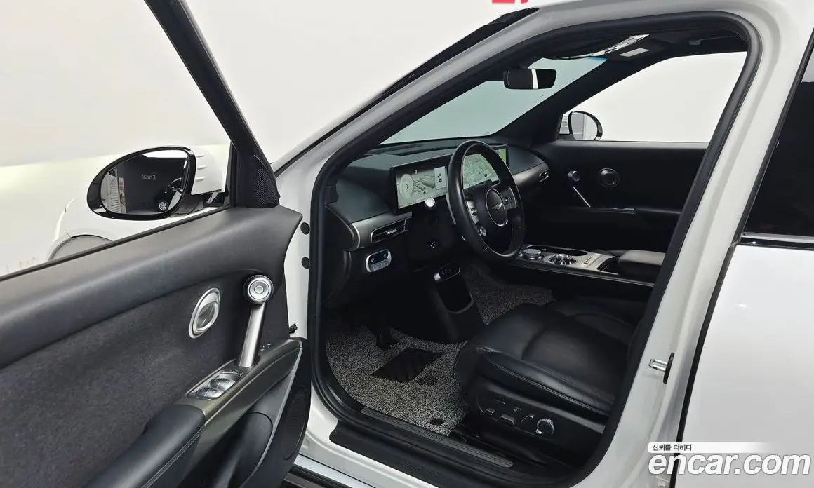 Genesis GV60 2022 0.1 автомат (гидро), фото 13