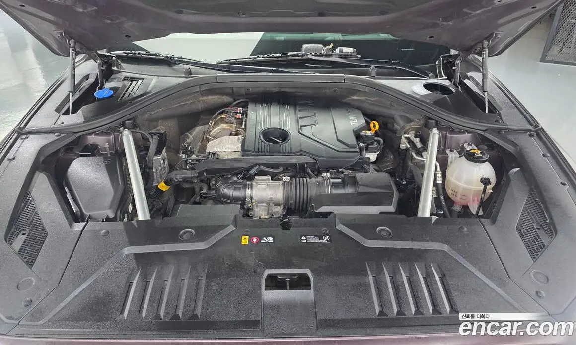 Genesis GV70 2021 2.2 автомат (гидро), фото 6 Genesis GV70 2021 2.2 автомат (гидро), фото 6