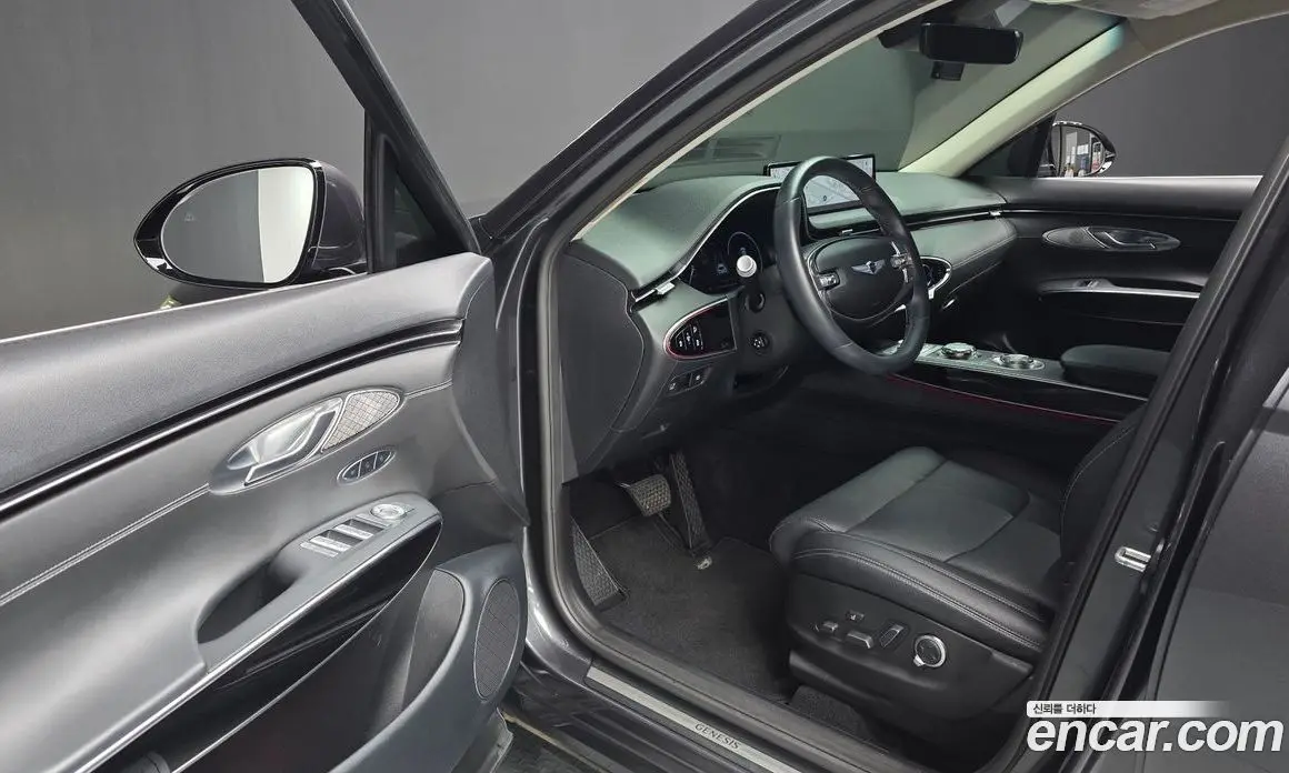 Genesis GV70 2021 2.5 автомат (гидро), фото 13 Genesis GV70 2021 2.5 автомат (гидро), фото 13