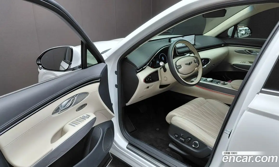 Genesis GV70 2023 2.5 автомат (гидро), фото 13 Genesis GV70 2023 2.5 автомат (гидро), фото 13