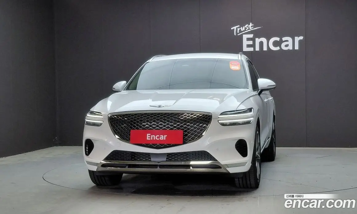 Genesis GV70 2023 2.5 автомат (гидро), фото 3 Genesis GV70 2023 2.5 автомат (гидро), фото 3