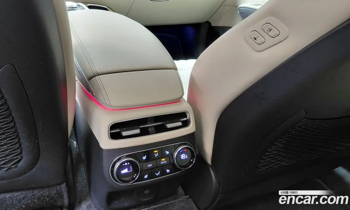 Genesis GV70 2023 2.5 автомат (гидро), фото 27 Genesis GV70 2023 2.5 автомат (гидро), фото 27