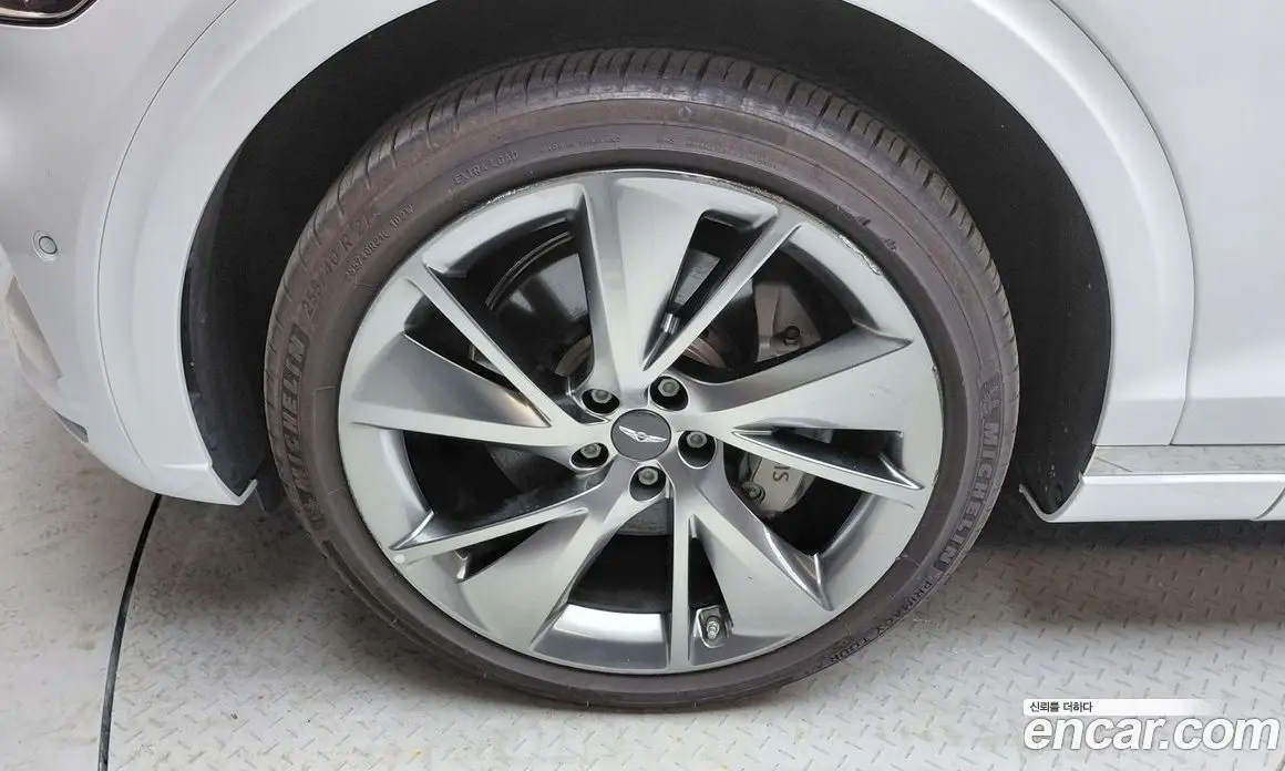 Genesis GV70 2023 2.5 автомат (гидро), фото 5 Genesis GV70 2023 2.5 автомат (гидро), фото 5
