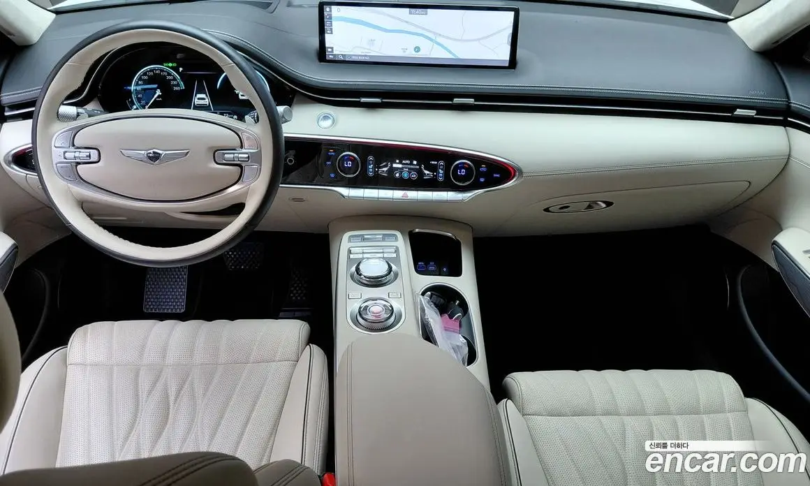 Genesis GV70 2023 2.5 автомат (гидро), фото 10 Genesis GV70 2023 2.5 автомат (гидро), фото 10