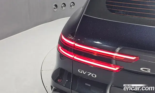 Genesis GV70 2024 2.5 автомат (гидро), миниатюра 8 Genesis GV70 2024 2.5 автомат (гидро), миниатюра 8